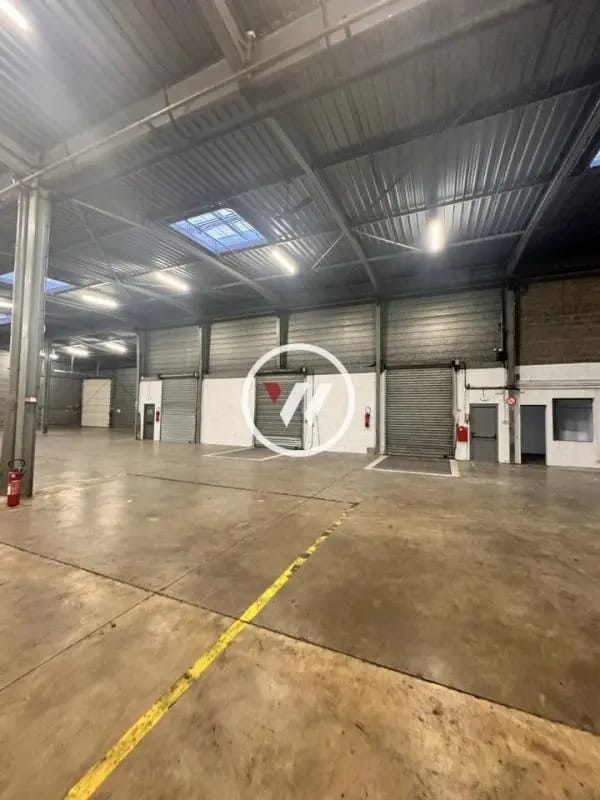 Bureau dans Louvres à louer Photo intérieure- Image 1 de 12