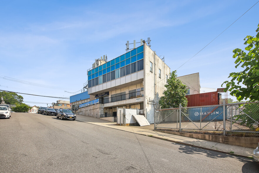 114 McClean Ave, Staten Island, NY for lease - Building Photo - Image 1 of 7