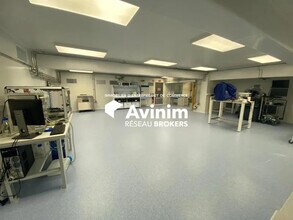 Retail in Grenoble for sale Interior Photo- Image 1 of 15