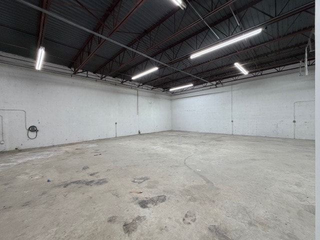 1243 W 52nd St, Mangonia Park, FL for lease Interior Photo- Image 1 of 3