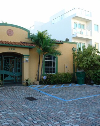 Plus de détails pour 720 NE 3rd Ave, Fort Lauderdale, FL - Bureau à vendre
