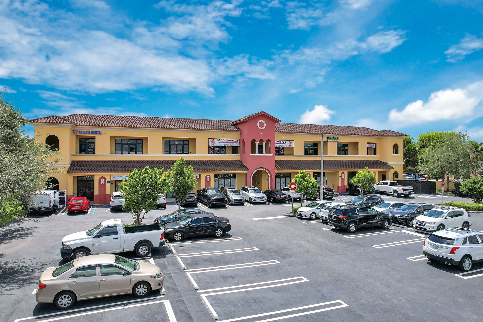 14740 SW 26th St, Miami, FL à louer Photo principale- Image 1 de 12