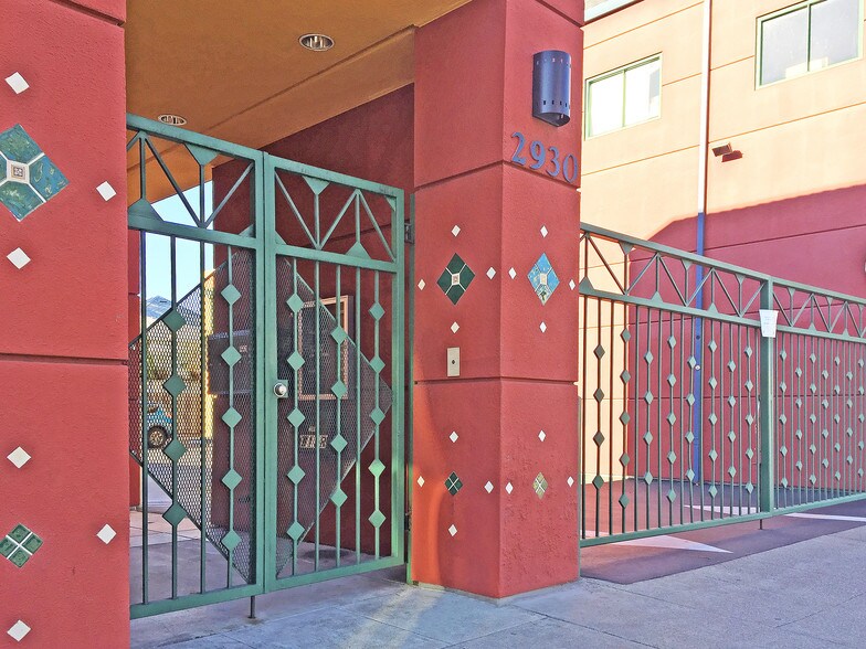2930 Shattuck Ave, Berkeley, CA à louer - Photo du bâtiment - Image 3 de 7
