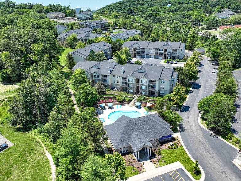 400 Legends Terrace Dr, Eureka, MO for sale - Building Photo - Image 2 of 31