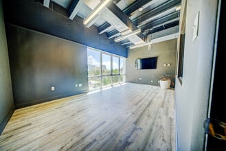 301 Arthur Godfrey Rd, Miami Beach, FL for sale Interior Photo- Image 2 of 7