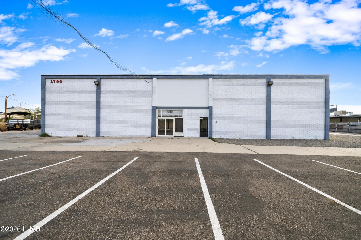 1790 Industrial Blvd, Lake Havasu City, AZ à vendre Photo principale- Image 1 de 10