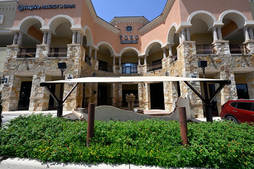 115 N Loop 1604 E, San Antonio, TX à louer - Photo du bâtiment - Image 2 de 4