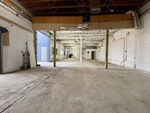 255-257 Short Coxe Ave, Asheville, NC for lease Interior Photo- Image 2 of 7