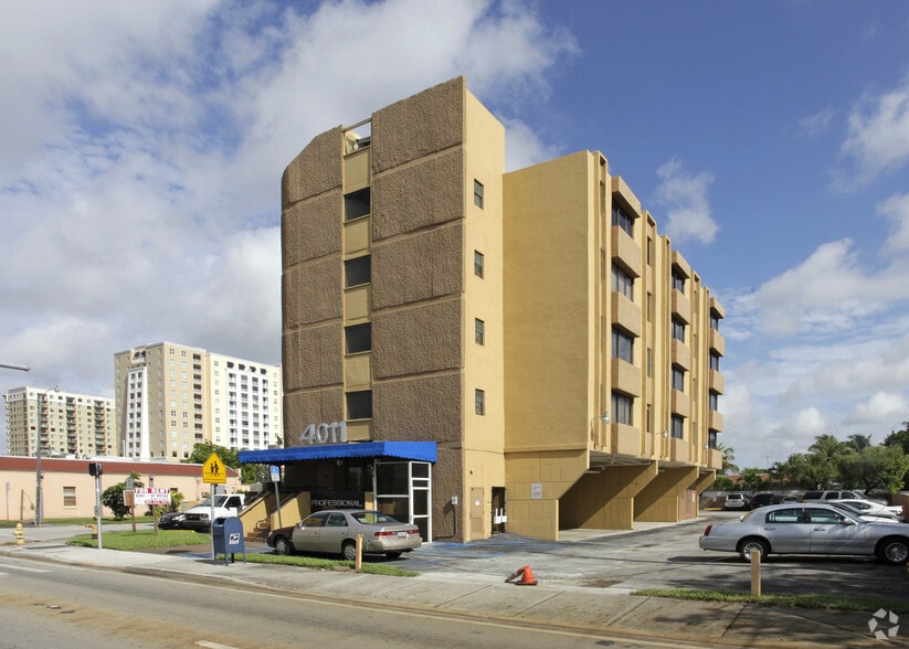 4011 W Flagler St, Miami, FL à vendre - Photo du bâtiment - Image 1 de 12