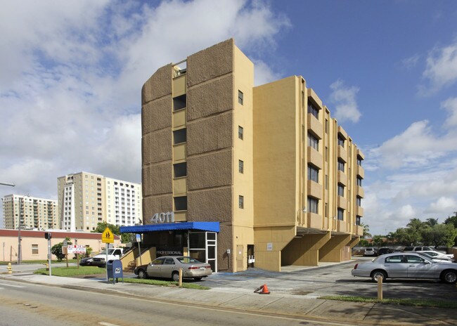 More details for 4011 W Flagler St, Miami, FL - Office for Sale