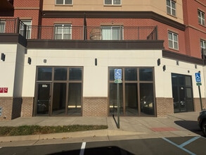 100 Lara St, Manassas Park, VA à louer Photo intérieure- Image 1 de 3