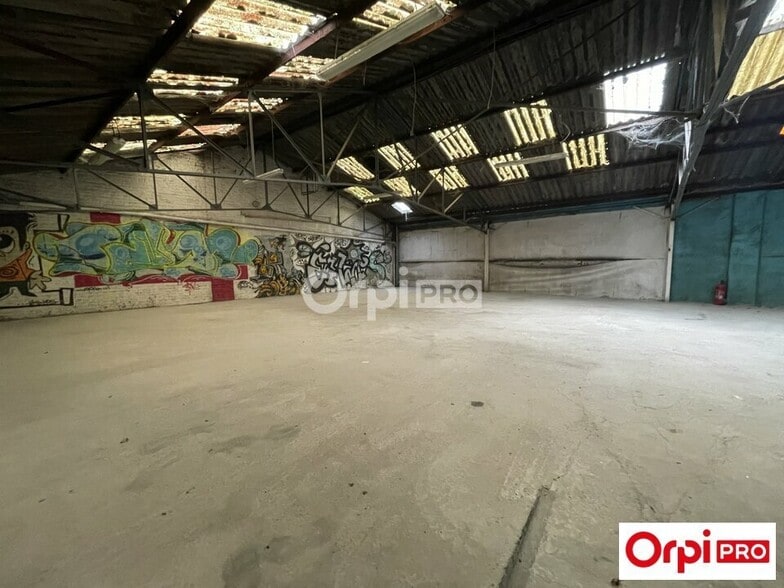 Industrial in Lille for lease - Interior Photo - Image 1 of 4