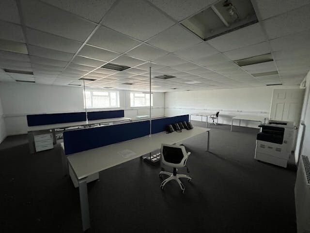Unit 21, Enstone Business Park, Chipping Norton,, Enstone for lease - Building Photo - Image 3 of 6