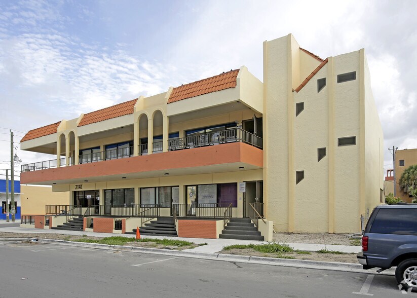 2141 SW 1st St, Miami, FL à louer - Photo du bâtiment - Image 1 de 14