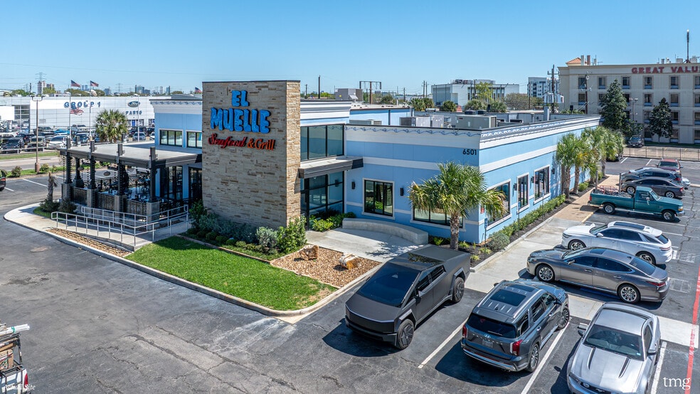 6501 SW Freeway, Houston, TX à vendre - Photo du bâtiment - Image 2 de 10