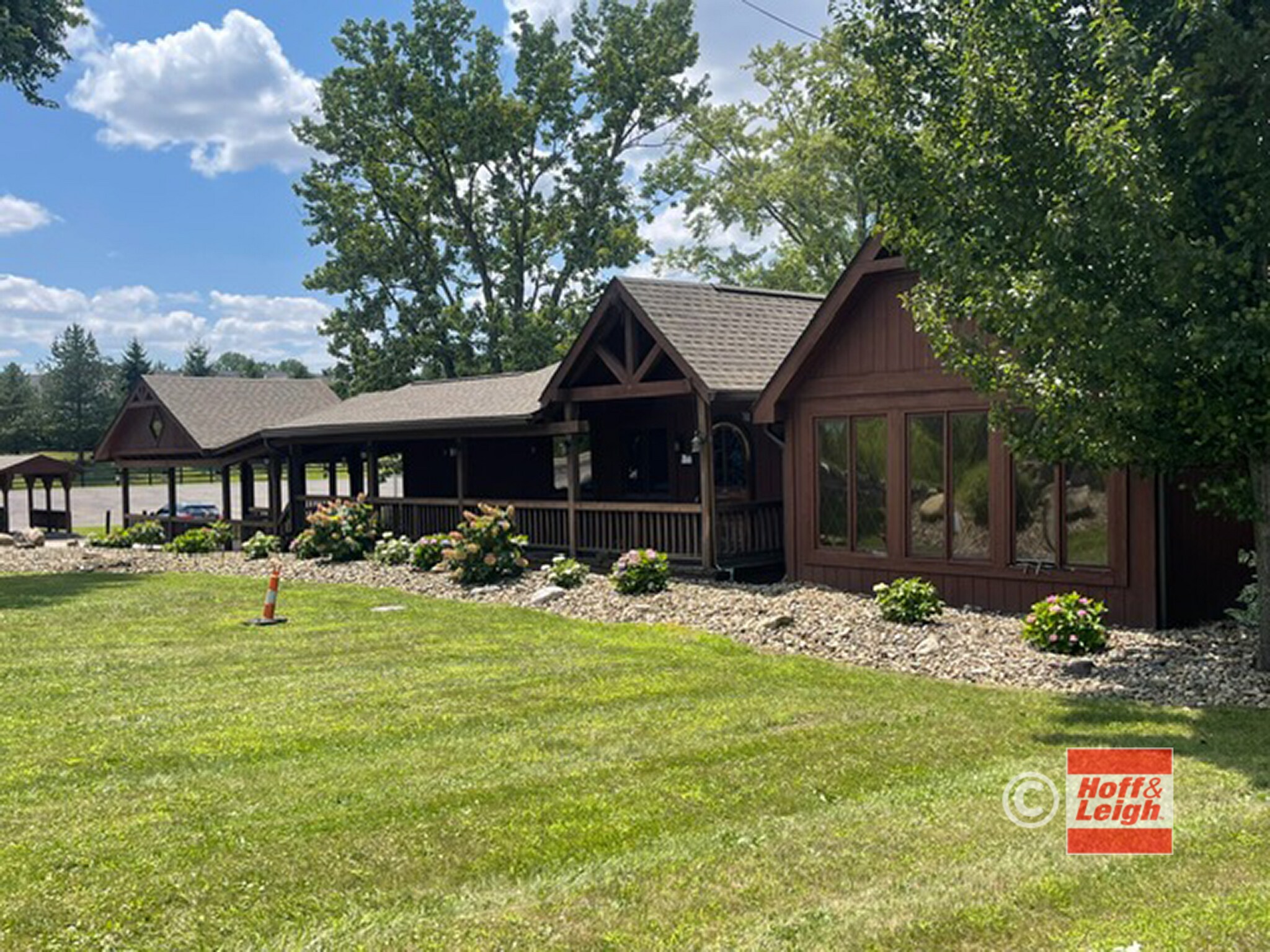 335 S Main St, Munroe Falls, OH à vendre Photo du bâtiment- Image 1 de 14