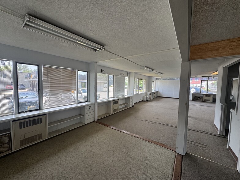 523 Boston Post Rd, Old Saybrook, CT for sale - Building Photo - Image 2 of 15