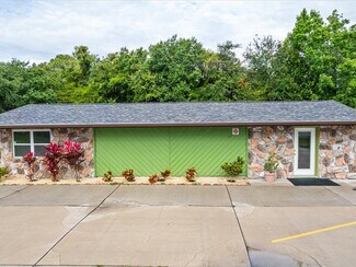 Plus de détails pour 1452 Bellaire Ln NE, Palm Bay, FL - Commerce de détail à vendre