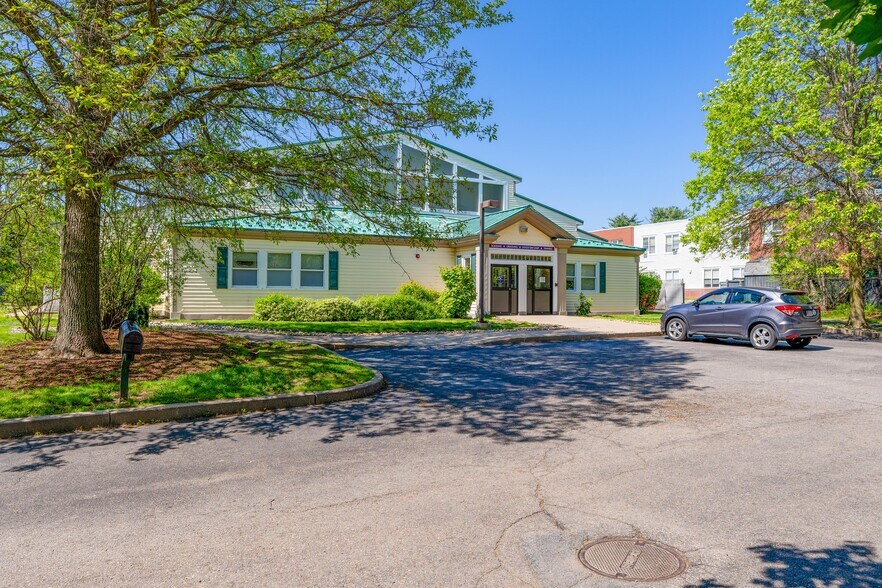 150 Boston Post Rd, Sudbury, MA à vendre - Photo du bâtiment - Image 2 de 6