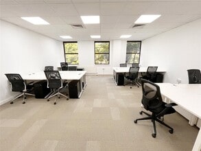 8 Madeira Ave, Leigh On Sea for lease Interior Photo- Image 2 of 19