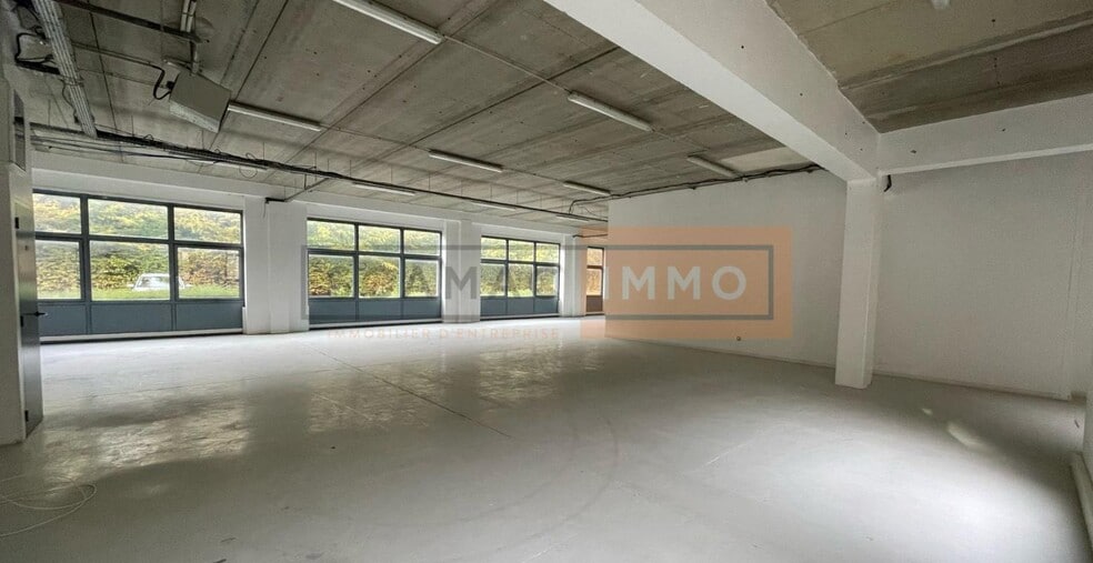 Industrial in Roissy-en-France for lease - Building Photo - Image 3 of 9