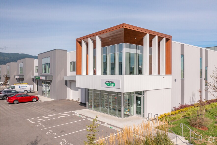 950 Seaborne Av, Port Coquitlam, BC à louer - Photo du bâtiment - Image 3 de 20