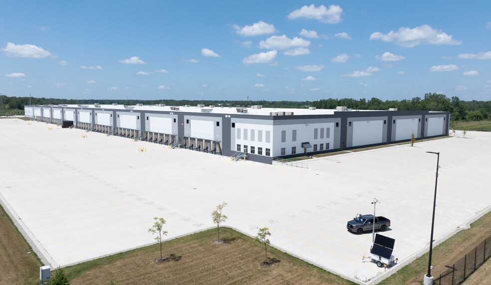 17991 Wahrman Rd, New Boston, MI à louer - Photo du bâtiment - Image 1 de 7