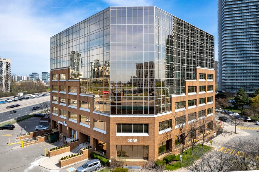 2005 Sheppard Ave E, Toronto, ON à louer - Photo du bâtiment - Image 3 de 7