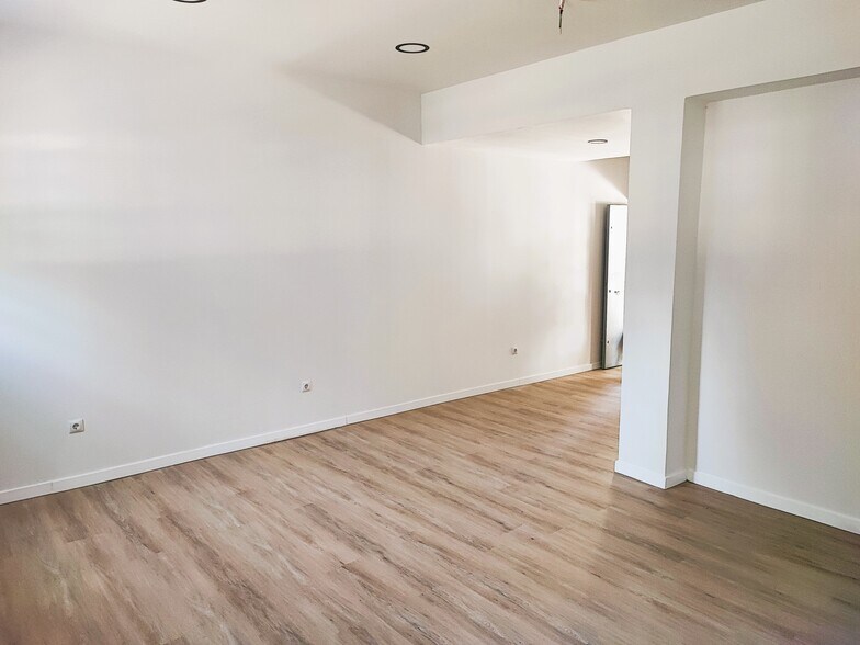 Multifamily in Madrid, Madrid for sale - Interior Photo - Image 1 of 7