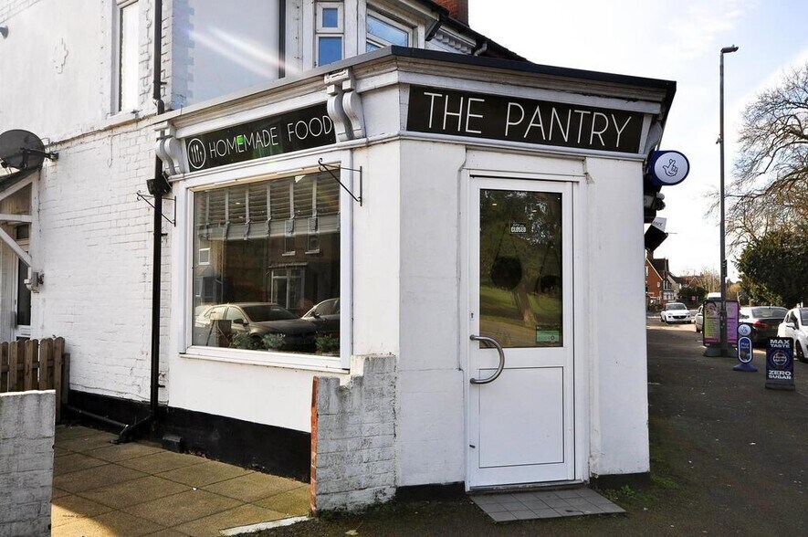 88a-88b Bedford Rd, Kempston à vendre - Photo du bâtiment - Image 2 de 19