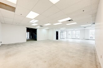 874-896 Rue Jean-Neveu, Longueuil, QC for lease Interior Photo- Image 2 of 9