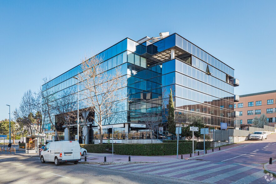 Bureau dans Alcobendas, Madrid à louer - Photo du bâtiment - Image 1 de 1