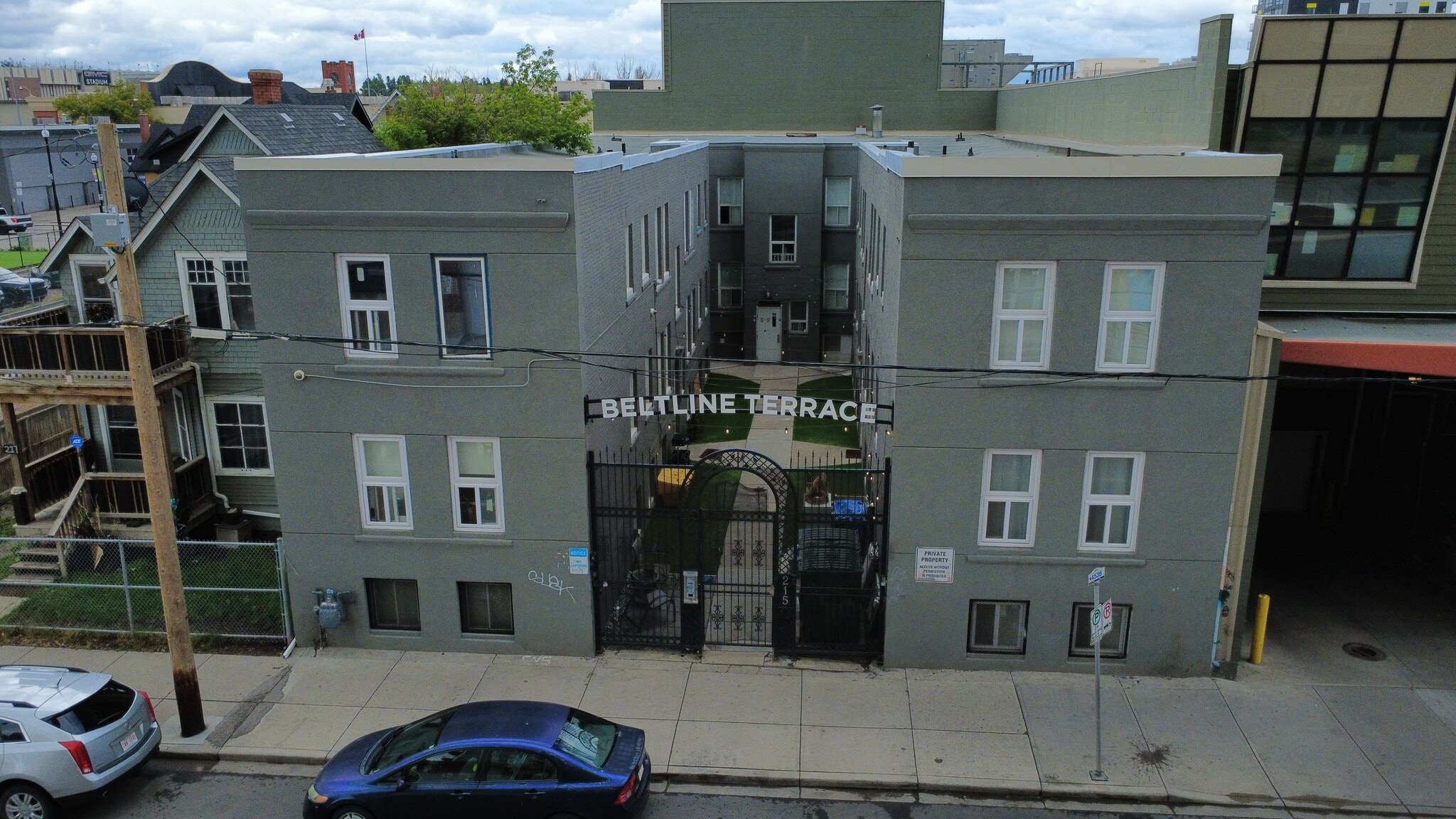215 15th Ave SE, Calgary, AB for sale Building Photo- Image 1 of 8