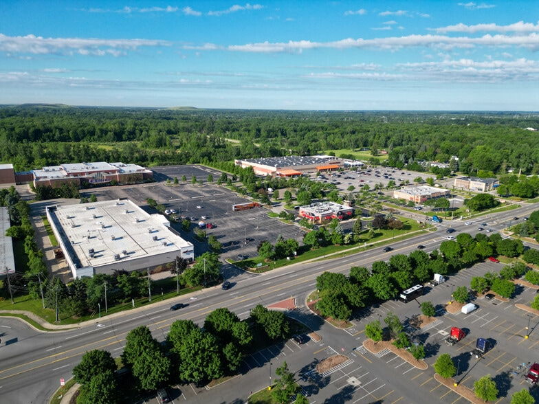 39707-39755 Ford Rd, Canton, MI for lease - Building Photo - Image 2 of 7