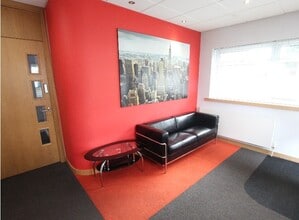 6 Wolfreton Dr, Hull for lease Interior Photo- Image 1 of 6