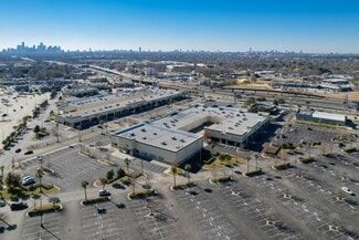 Plus de détails pour 4400-4424 North Fwy, Houston, TX - Commerce de détail à louer