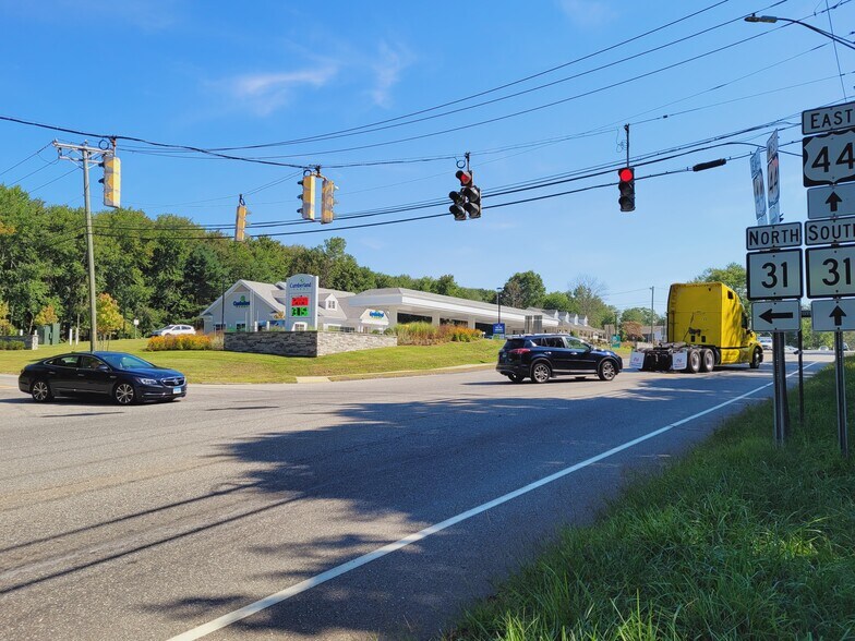 2191 Boston Tpke, Coventry, CT à vendre - Photo du bâtiment - Image 3 de 15