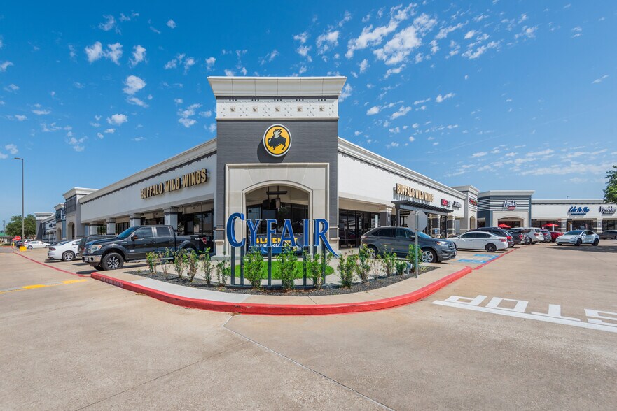 17445 Spring Cypress Rd, Cypress, TX for lease - Building Photo - Image 3 of 9