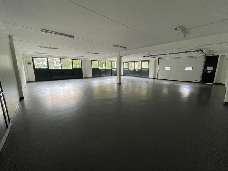 Flex in Herblay-sur-Seine for lease - Building Photo - Image 2 of 9