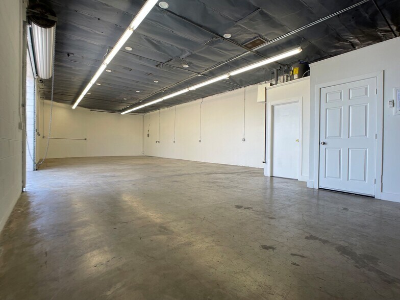 15025 Badillo St, Baldwin Park, CA à louer - Photo du bâtiment - Image 3 de 6