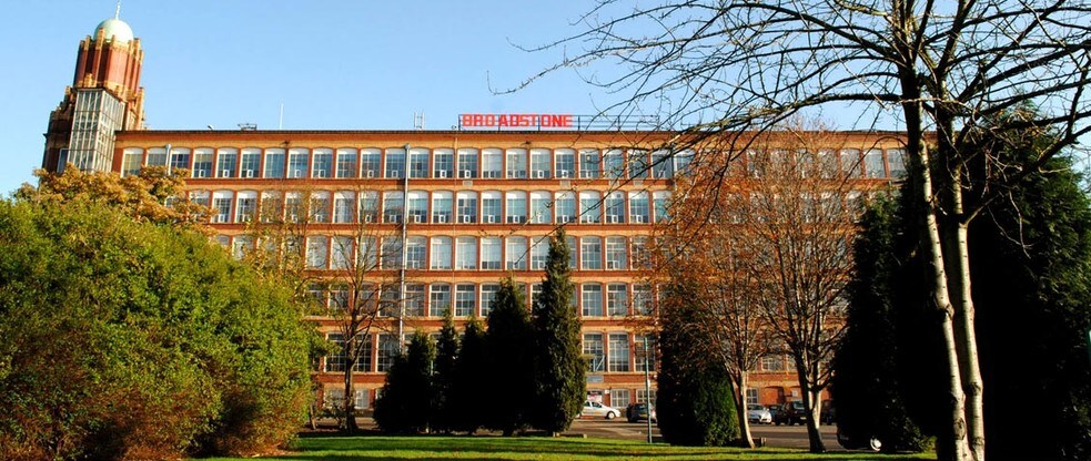 Broadstone Rd, Stockport à louer - Photo du bâtiment - Image 1 de 1