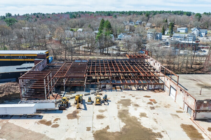 19 Depot St, Uxbridge, MA à vendre - Photo du bâtiment - Image 2 de 6