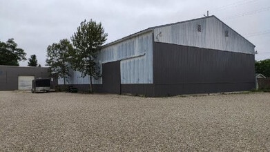 601 Hyde St, Kalkaska, MI à vendre Photo du bâtiment- Image 2 de 9