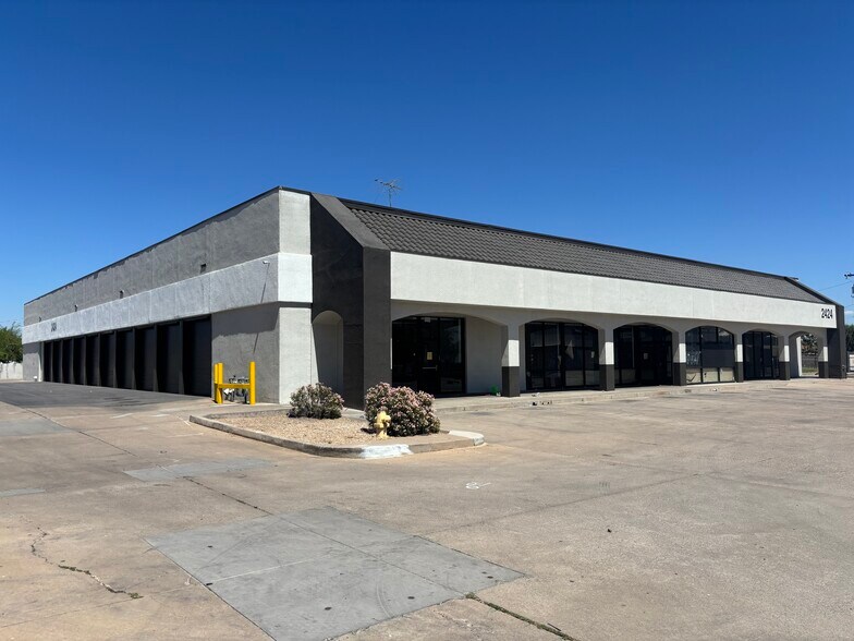 2424 E McDowell Rd, Phoenix, AZ à louer - Photo du bâtiment - Image 2 de 9