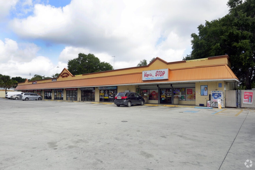 4901 W Linebaugh Ave, Tampa, FL for lease - Primary Photo - Image 3 of 3