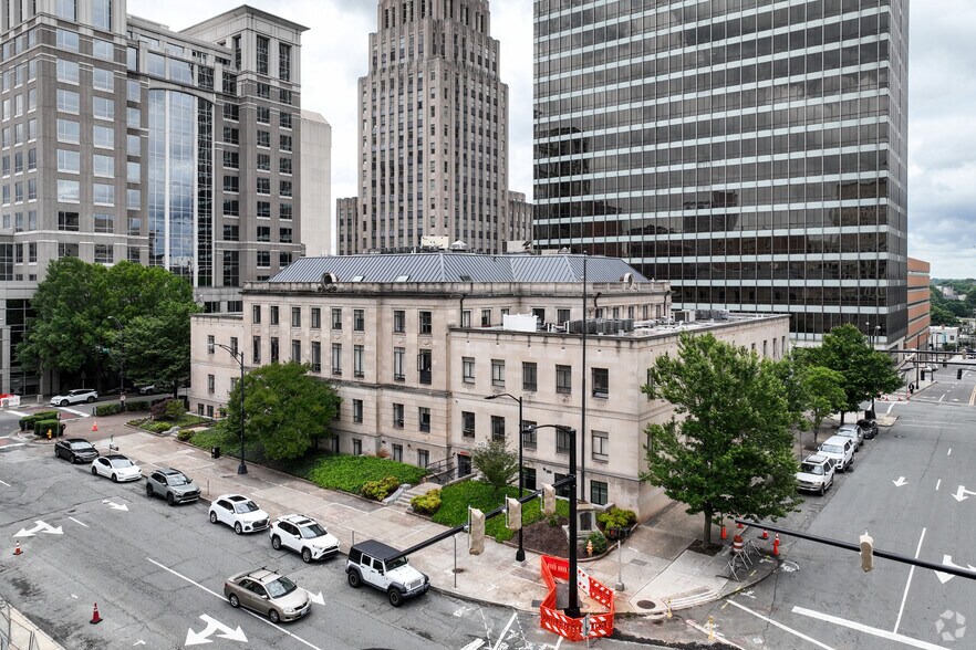 50 W 4th St, Winston-Salem, NC à louer - Photo principale - Image 2 de 73