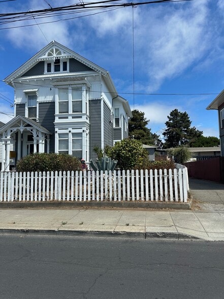 1520 Willow St, Alameda, CA for sale - Building Photo - Image 2 of 9