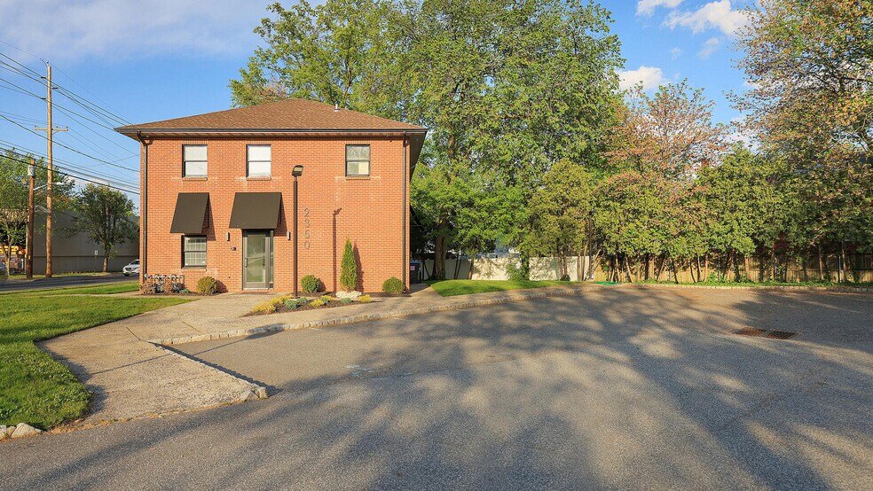 2350 South Ave, Scotch Plains, NJ à louer - Photo du bâtiment - Image 3 de 5