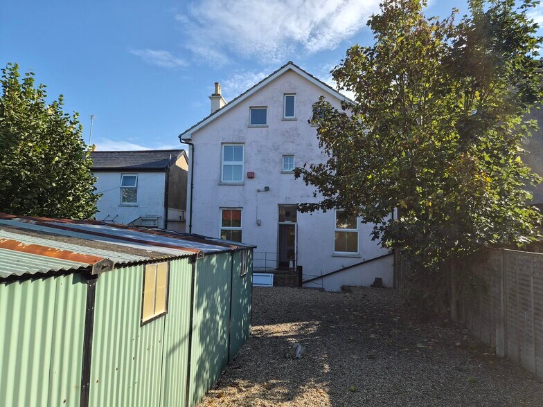 134 London Rd, Southborough for sale - Building Photo - Image 3 of 14