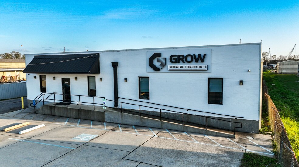 2705 Concord Rd, Belle Chasse, LA for sale - Primary Photo - Image 1 of 6